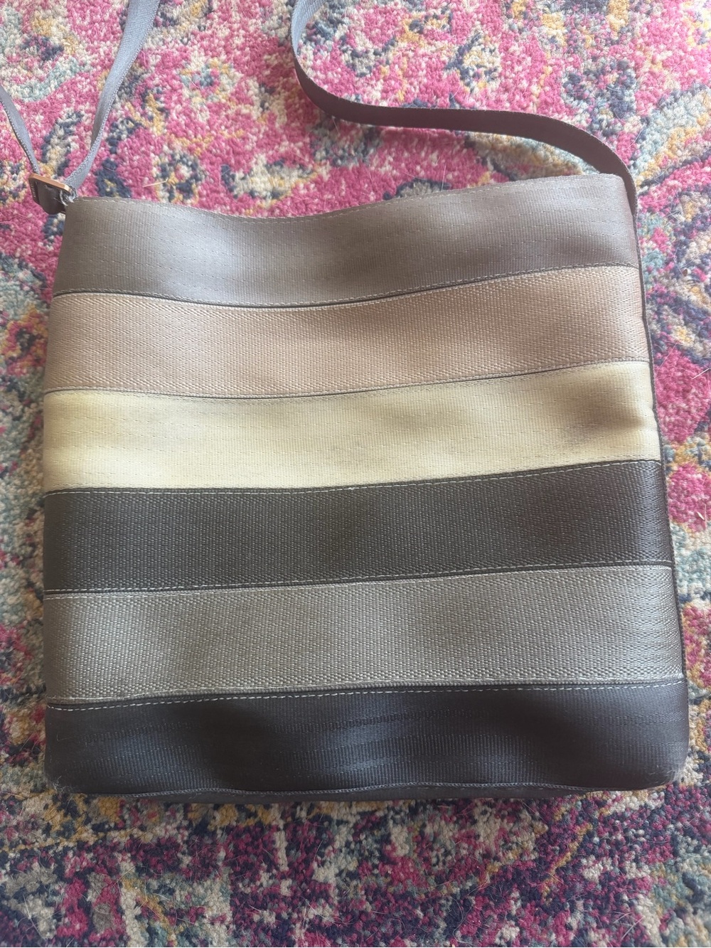 Harveys Seatbelt Bag Treecycle Streamline Crossbody Bag.